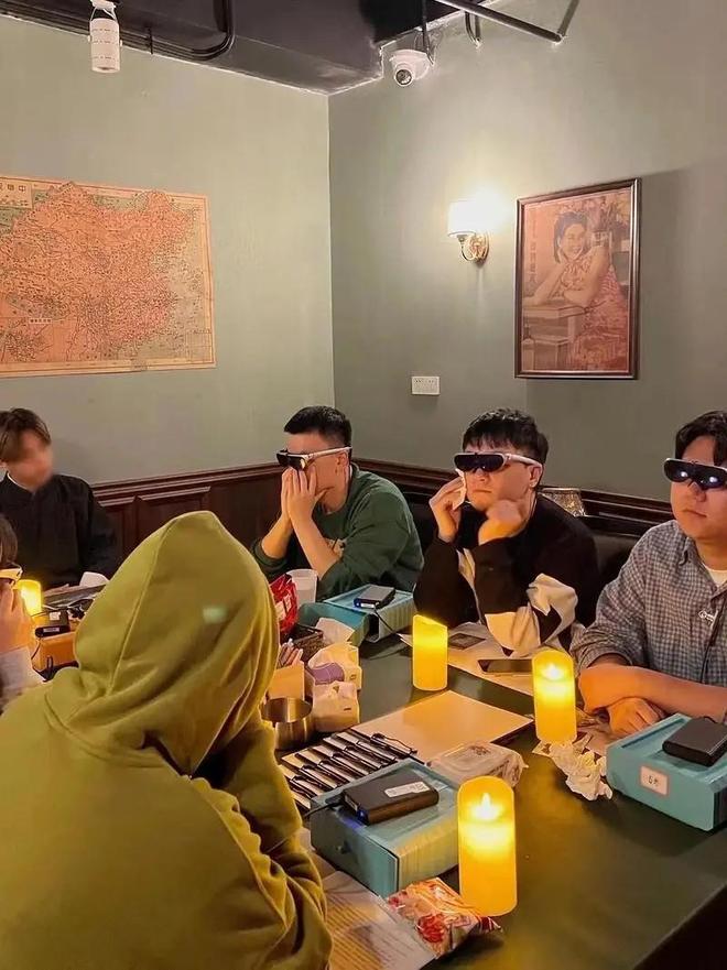卖桌椅板凳回血为何会一年倒闭上千家？j9九游会登录曾经红极一时的剧本杀(图11)